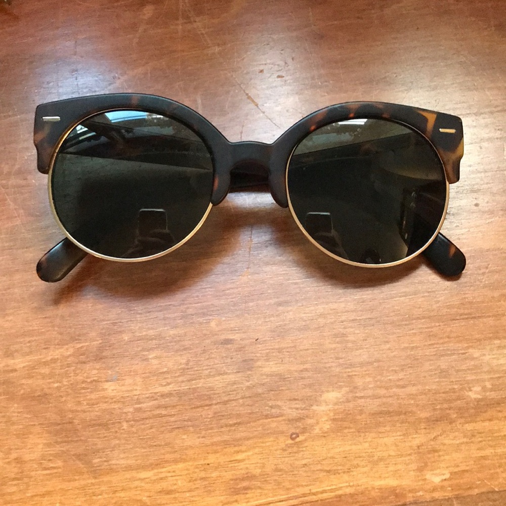 UO sunglasses